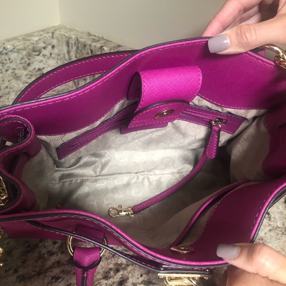 💗Authentic Michael Kors leather satchel fuchsia - Picture 4 of 8